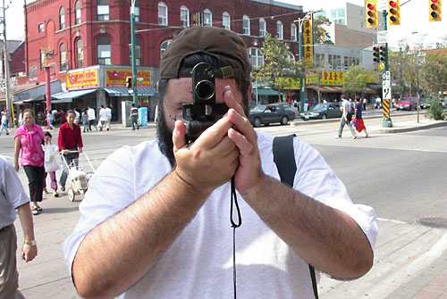 dauda photographs me